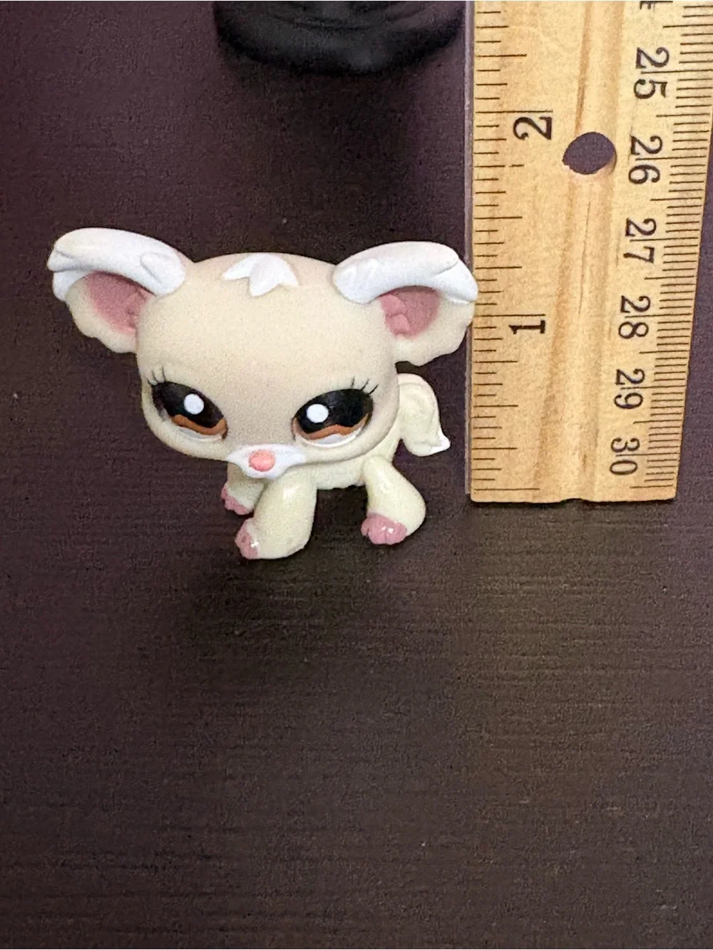 Littlest Pet Shop adorable cream